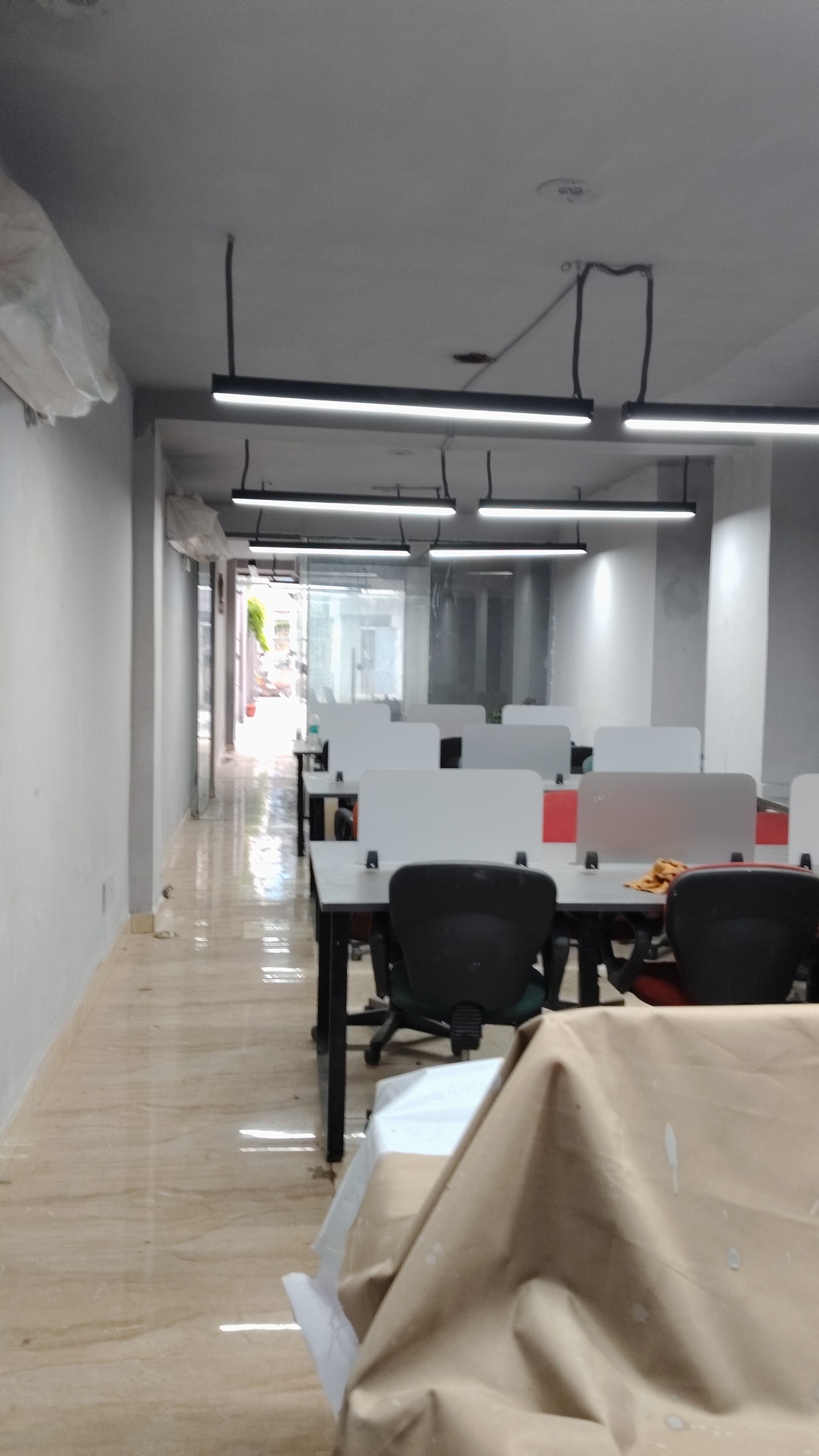 Office Space For Rent in Royal Project 