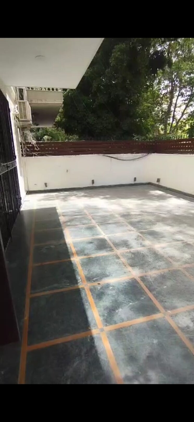 Terrace, sarvodaya enclave 4 Bedroom 500 Sq.Yd. Apartment In Sarvodaya Enclave Delhi 9012808