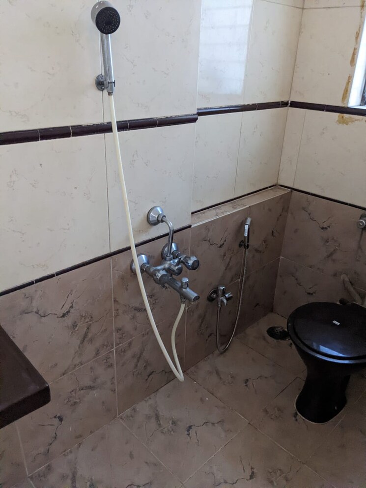 Bathroom, sindhi-society 3 Bedroom 1140 Sq.Ft. Apartment In Chembur Mumbai 9012836