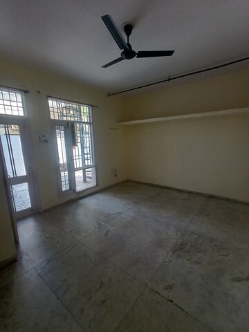 Room in 2 BHK Independent House at Sector 11 – for Rent