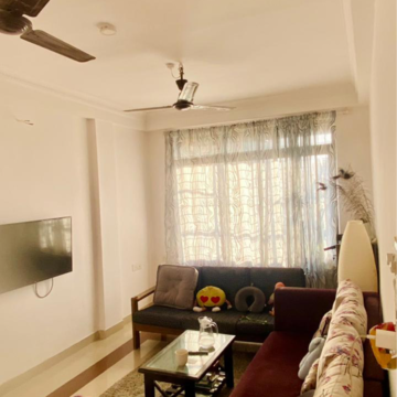 Team Area in 2 BHK Apartment at Sankalp Apartment Bandra West, St. Peters Colony – for Rent
