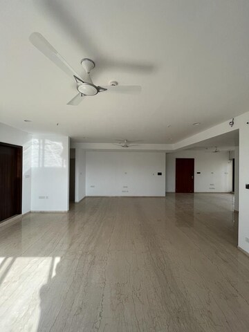Room in 3 BHK Apartment at Kolte Patil Stargaze, Bavdhan – for Rent