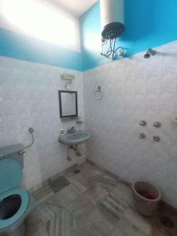 Bathroom in 1 BHK Independent House at Panchkula Urban Estate – for Rent