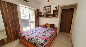 Bedroom in 2 BHK Apartment at Lodha Amara, Kolshet Road – for Rent