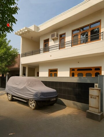 6+ BHK Independent House For Rent in Kalindipuram Colony
