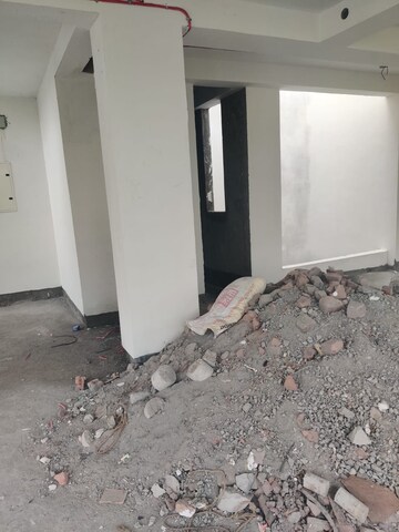 Team Area in  Showroom at Green Park Extension – for Rent