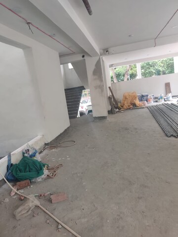Team Area in  Showroom at Green Park Extension – for Rent