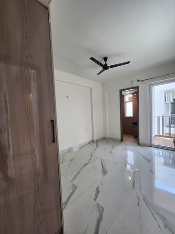 Room in 2 BHK Apartment at M3M Capital, Sector 113 – for Sale