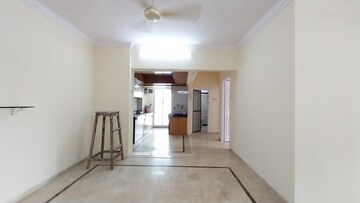 Room in 2 BHK Apartment at Amboli – for Rent