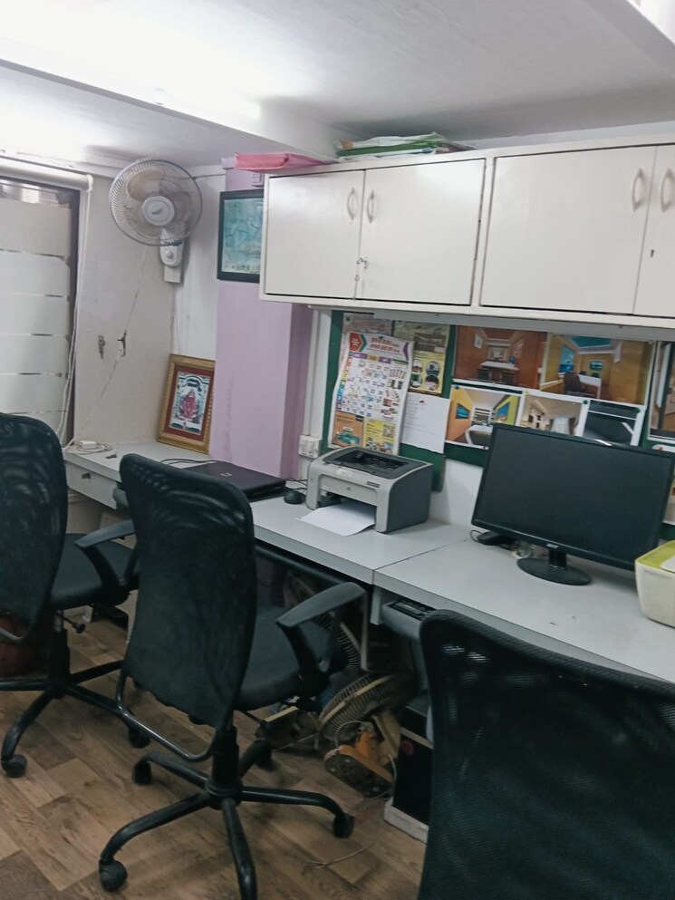 Team Area, haware-intelligentia-business-park Commercial Office Space 280 Sq.Ft. In Vashi Sector 24 Navi Mumbai 9013084