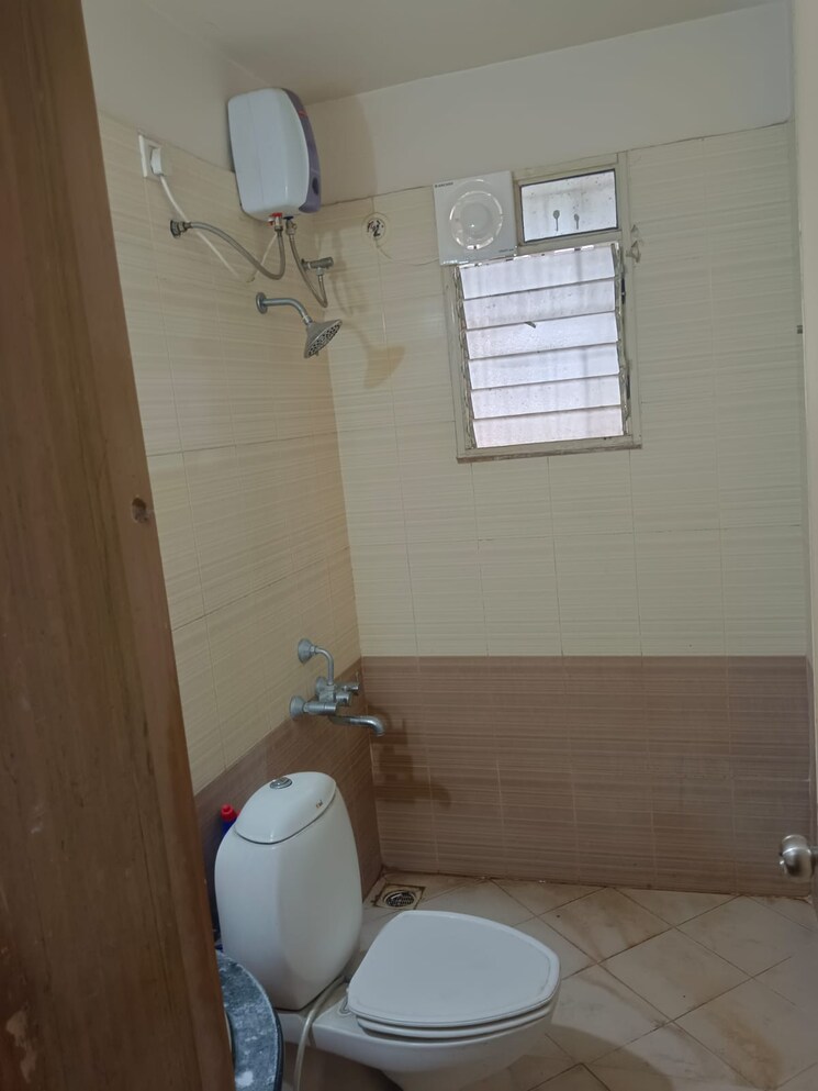 Attached Bathroom, amar-serenity 4 Bedroom 2500 Sq.Ft. Apartment In Baner Pashan Link Road Pune 9013109