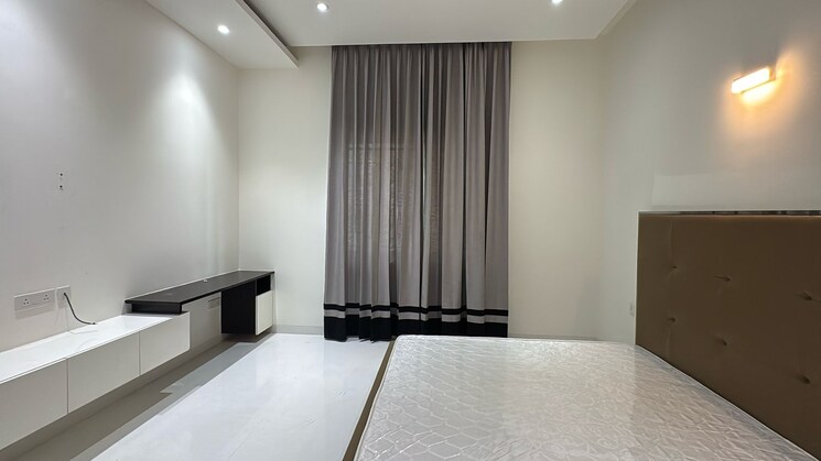 Bedroom, dlf-the-ultima 3 Bedroom 2132 Sq.Ft. Apartment In Sector 81 Gurgaon 9013107