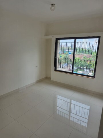Room in 2 BHK Apartment at Kumar Palaash A, Wadgaon Sheri – for Rent