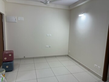 Room in 1 BHK Apartment at Prestige Finsbury Park Hyde, Bagaluru – for Rent
