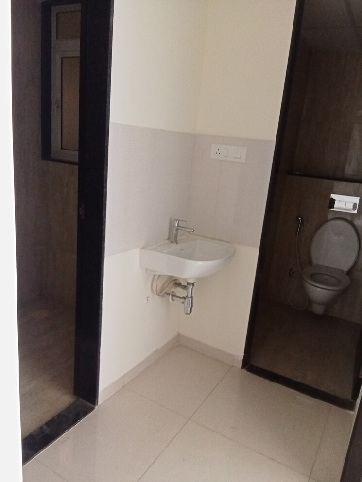Bathroom, kolte-patil-life-republic-r-10 1 Bedroom 430 Sq.Ft. Apartment In Hinjewadi Pune 9013158