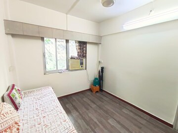 Room in 2 BHK Apartment at Mount View CHS, Andheri East – for Rent