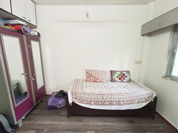 Bedroom in 2 BHK Apartment at Mount View CHS, Andheri East – for Rent