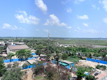 Plot Area in 2 BHK Apartment at Gurukrupa Marina Enclave, Malad West – for Rent
