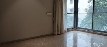 Room in 3 BHK Apartment at Santacruz West – for Rent