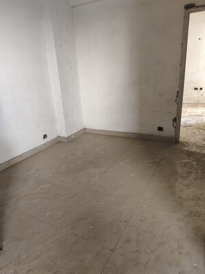 Room in 3 BHK Apartment at Value Meadows Vista, Raj Nagar Extension – for Sale