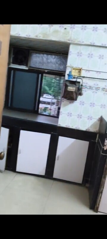 Furnished Amenities in 2 BHK Apartment at Andheri Green Field Towers, Jogeshwari East – for Rent
