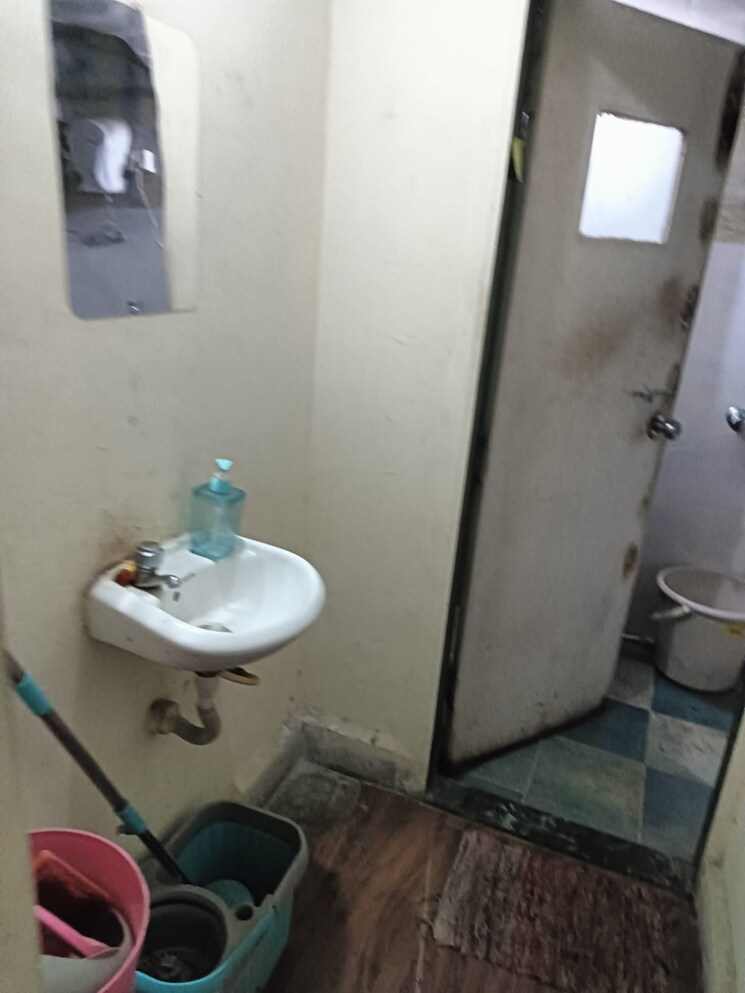 Bathroom, s-d-bhalerao-prity-park 1 Bedroom 550 Sq.Ft. Apartment In Owale Thane 9013235