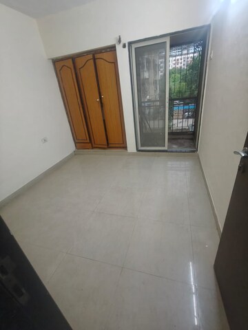 Room in 2 BHK Apartment at Evershine Oak, Mira Road – for Rent