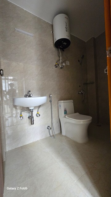 Bathroom in 2 BHK Builder Floor at Palm Residency Chhatarpur, Chattarpur – for Rent