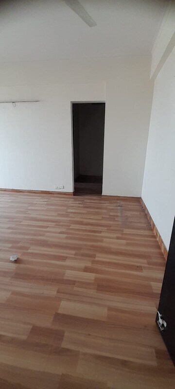 Room in 4 BHK Apartment at AEZ Aloha, Sector 57 – for Rent