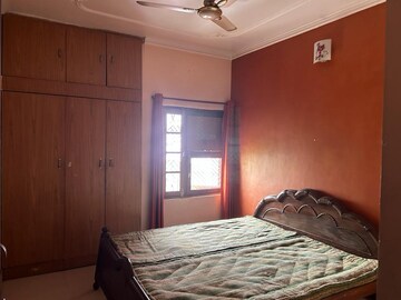 Bedroom in 3 BHK Villa at Nehru Enclave, Gomti Nagar – for Rent