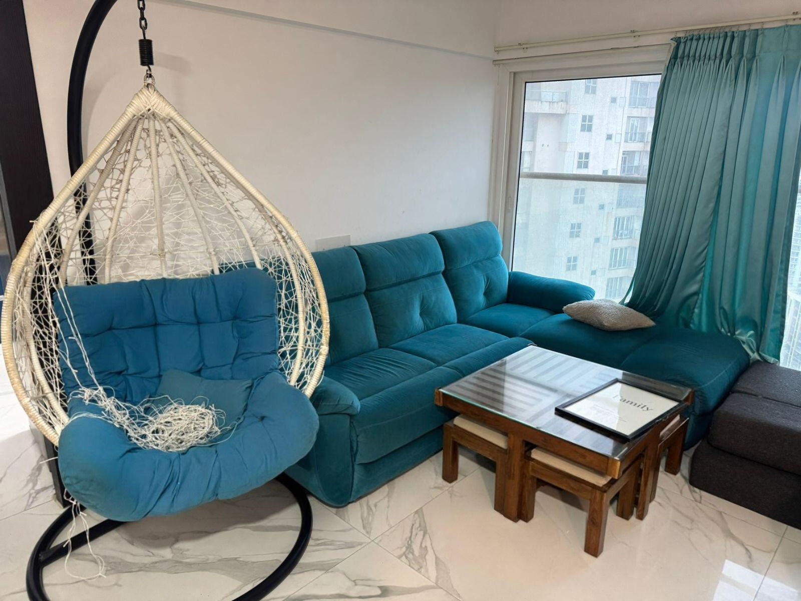 2 BHK + Pooja Room Apartment For Rent in Lokhandwala