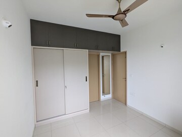 Room in 2 BHK Apartment at Godrej Royale Woods, Devanahalli – for Rent