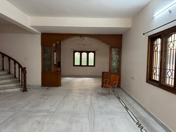 Room in 5 BHK Independent House at Hydershakote – for Rent