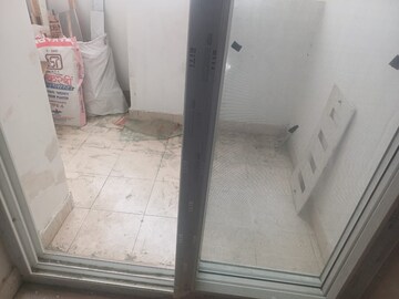 Room in  Warehouse at Sector 4 – for Rent