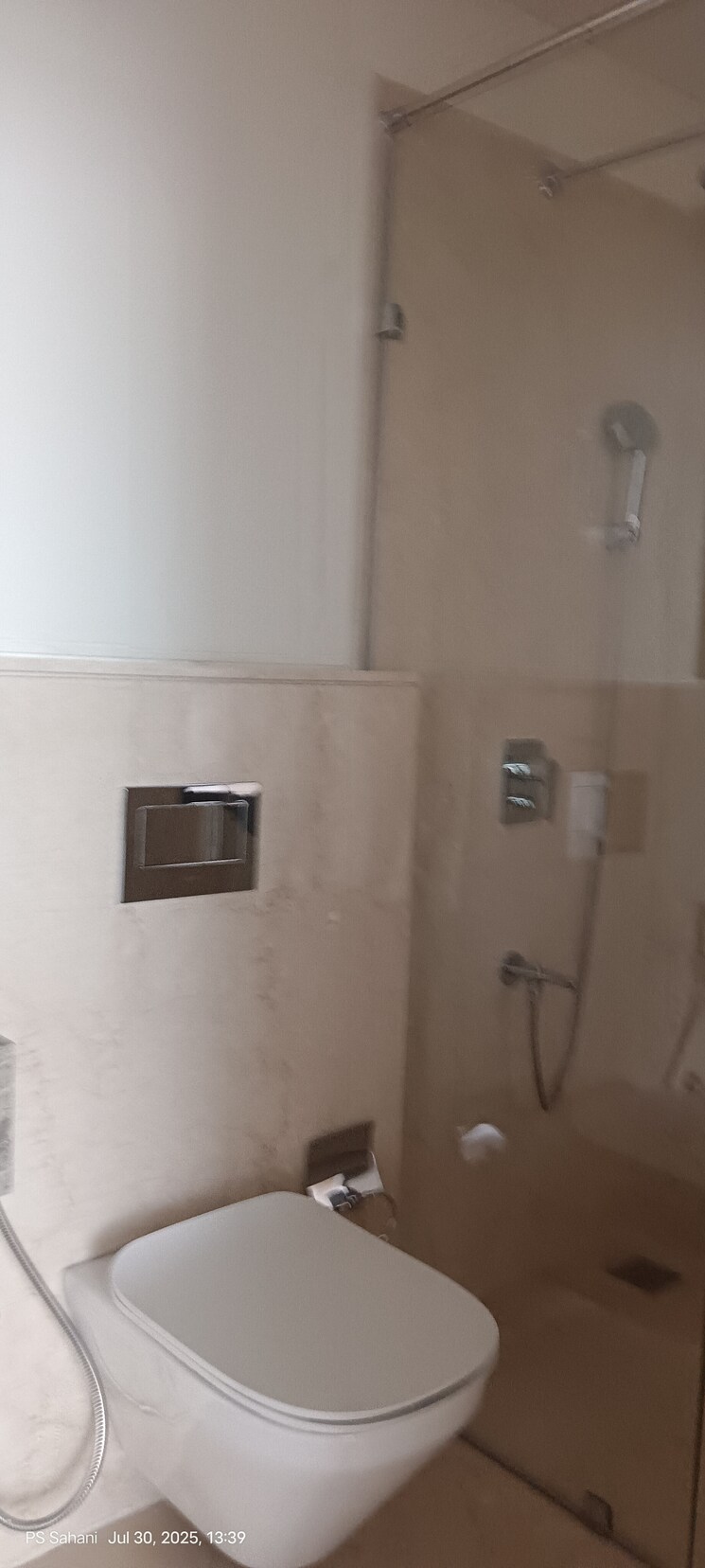 Bathroom, piramal-mahalaxmi 3 Bedroom 1451 Sq.Ft. Apartment In Mahalaxmi Mumbai 9013472