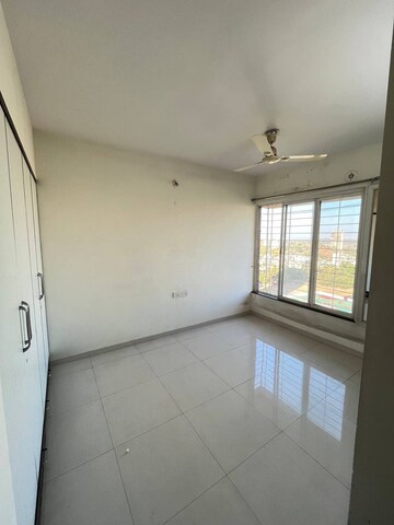 Room in 1 BHK Apartment at Dedhia Elita, Ghodbunder Road – for Rent