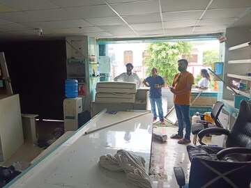  Shop For Rent in Gomti Nagar