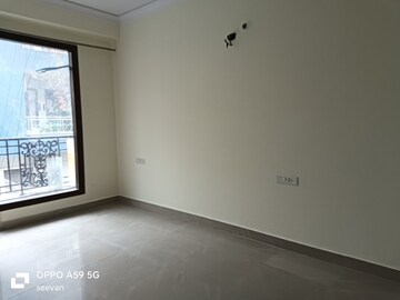 Room in 3 BHK Builder Floor at Chattarpur – for Rent