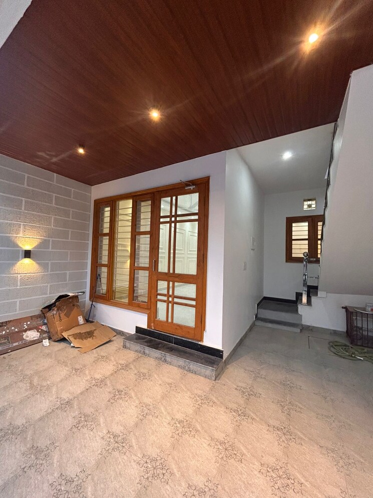 Room, gms road 3 Bedroom 98 Sq.Yd. Independent House In Gms Road Dehradun 9013506