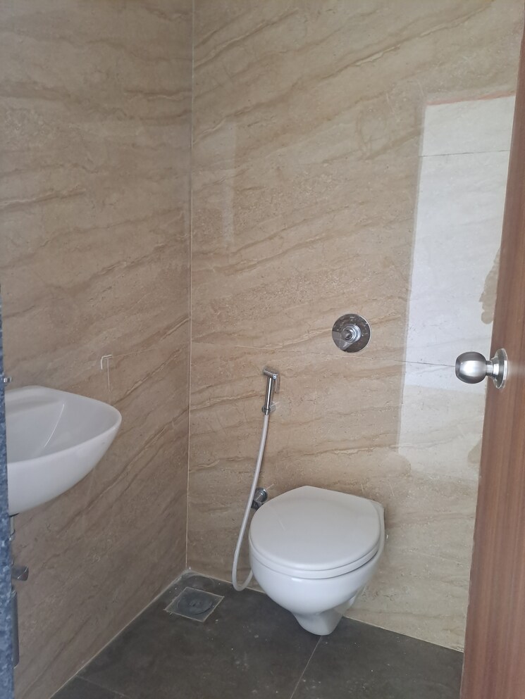 Bathroom, kaustubh-primrose 1 Bedroom 465 Sq.Ft. Apartment In Kandivali West Mumbai 9013523