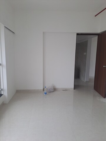 Furnished Amenities in 1 BHK Apartment at Kaustubh Primrose, Kandivali West – for Rent