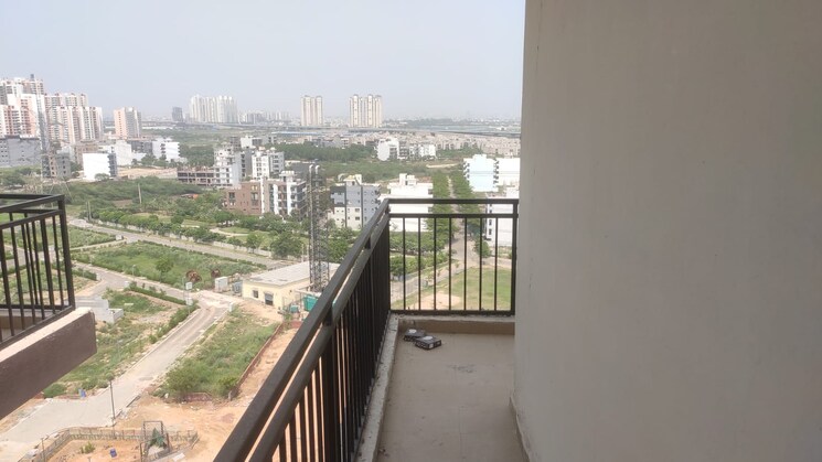 Balcony, hero-homes-gurgaon 2 Bedroom 683 Sq.Ft. Apartment In Sector 104 Gurgaon 9013540