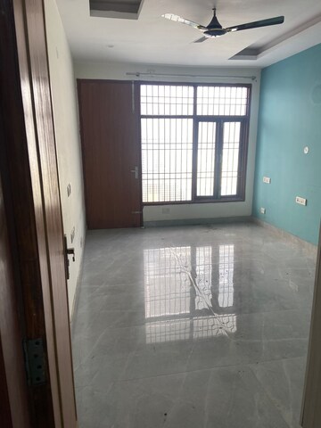 3 BHK Builder Floor For Rent in Chattarpur