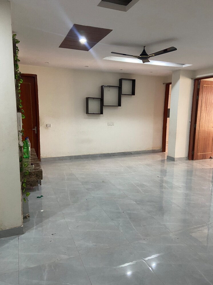 undefined, chattarpur 3 Bedroom 2000 Sq.Ft. Builder Floor In Chattarpur Delhi 9013606