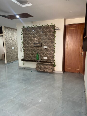 Room in 3 BHK Builder Floor at Chattarpur – for Rent