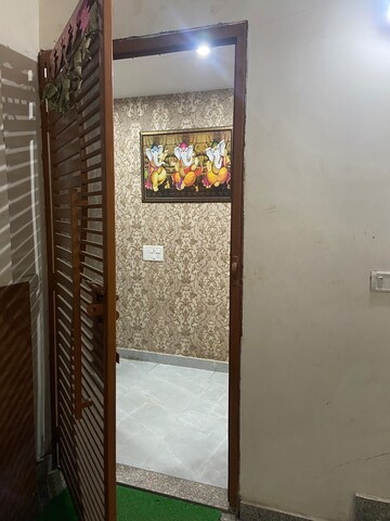  3 BHK Builder Floor at Chattarpur – for Rent