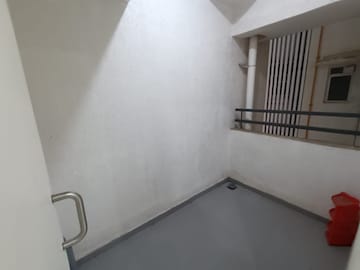Room in 2 BHK Apartment at Godrej 24, Hinjewadi – for Rent