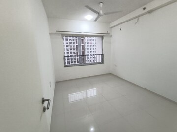 Room in 2 BHK Apartment at Godrej 24, Hinjewadi – for Rent
