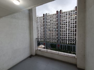 Room in 2 BHK Apartment at Godrej 24, Hinjewadi – for Rent