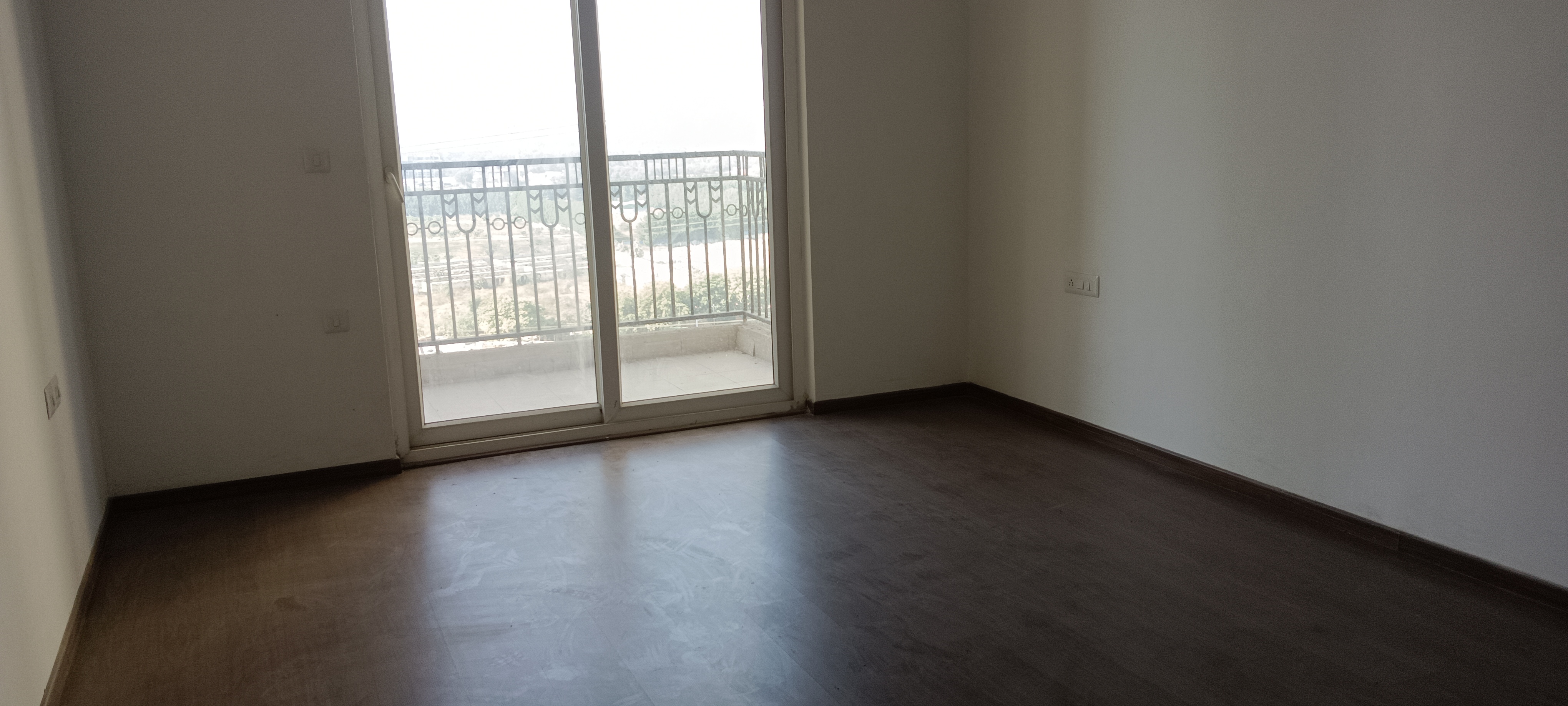 4 BHK + Servant Room Apartment For Sale in Badhwar Apartment 